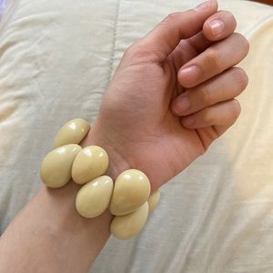 Elastic Cream Chalcedony Stone Bead Bracelet. Vintage